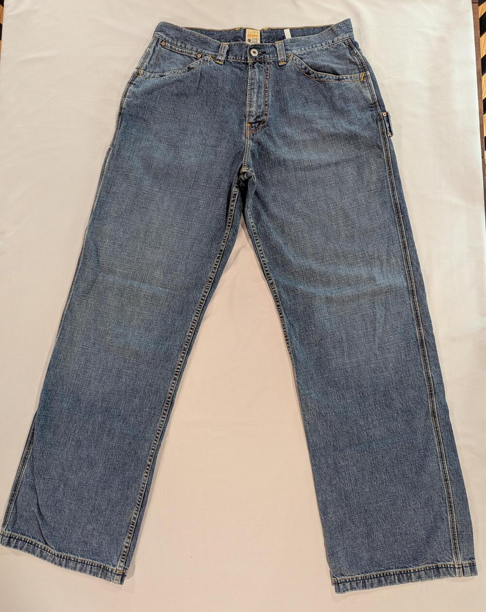 Lucky Brand Dungarees Jeans Mens 33x34 Blue Med Wash Relaxed Straight Denim